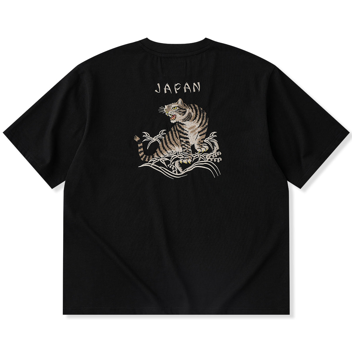 予約】「咆哮するキジトラ猫」横須賀風刺繍入りコットンTee – Karakubuy