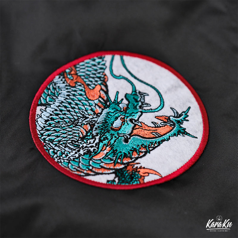 「KaraKuｘ中坪宏太」咆哮している緑色の龍刺繡入り浮世絵風フライトジャケット KaraKux中坪宏太」咆哮している緑色の龍刺繡入り 浮世絵風フライト