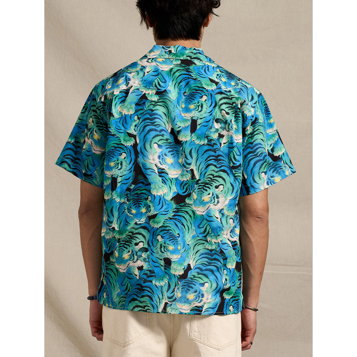 光る目をした虎たち」総柄 浮世絵風アロハシャツ – Karakubuy