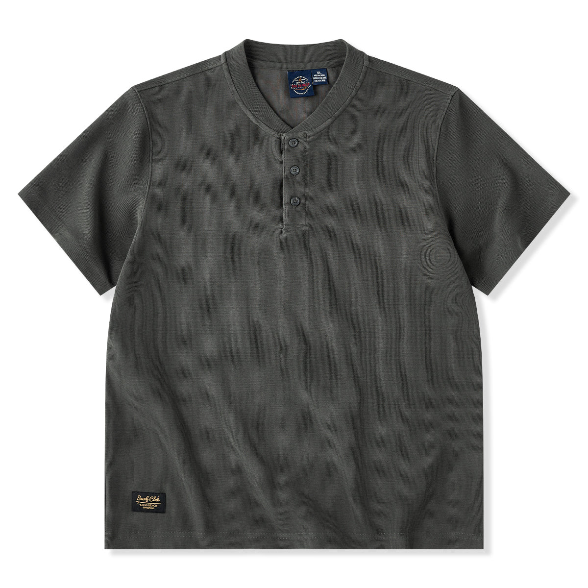 ワンポイントタグ入り 3つボタンワッフルヘンリーネックTシャツ