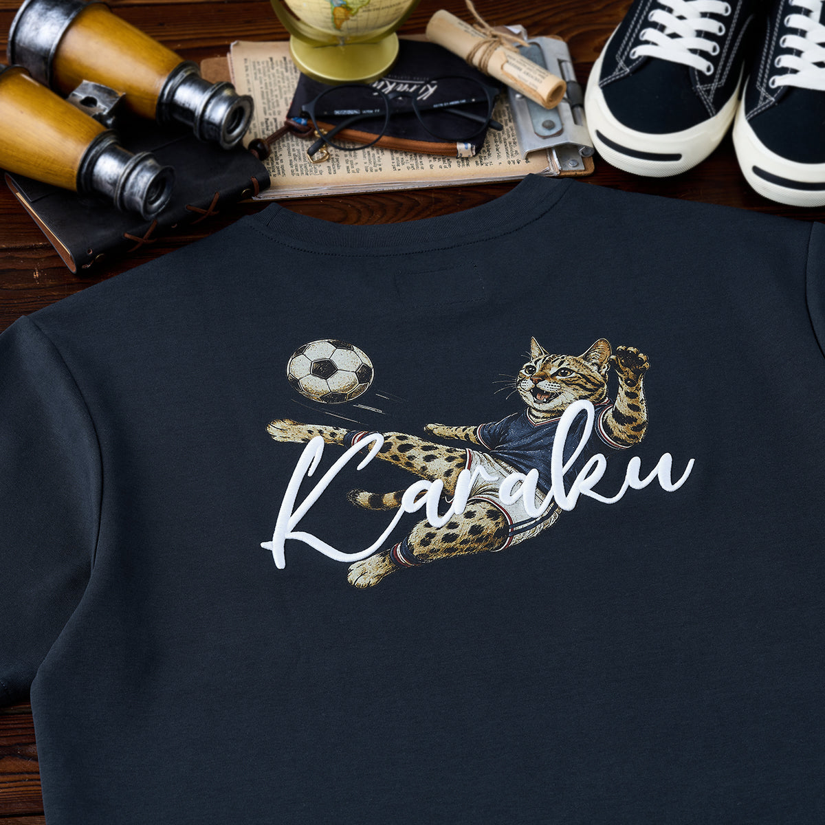 COOL CATS サッカーシャツ M 22番 SAMURAI BLUE CAT」ベンガルサッカー選手プリント＆刺繍入りコットン