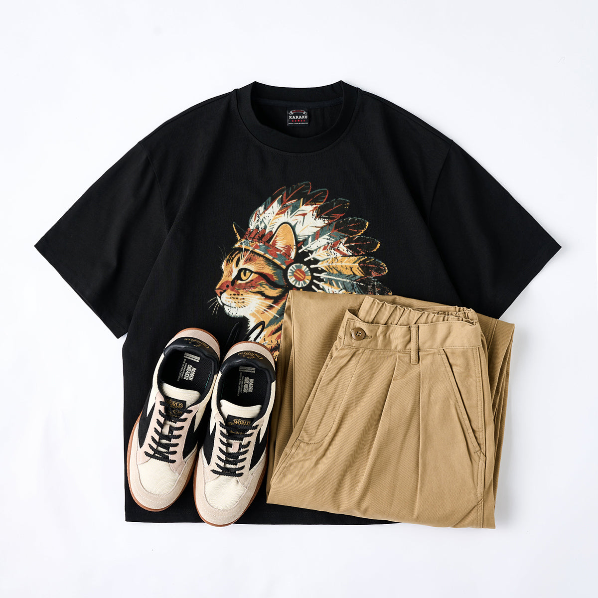 インディアン酋長猫」プリント＆karaku刺繍入りコットンTシャツ