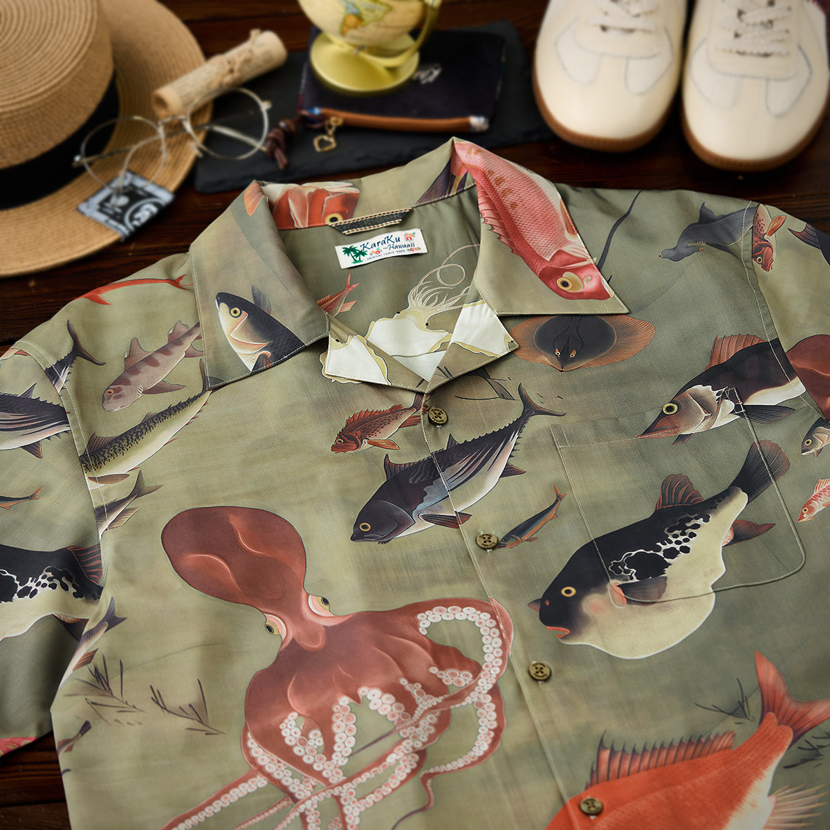 伊藤若冲「群魚図」プリント入りオープンカラーアロハシャツ – Karakubuy