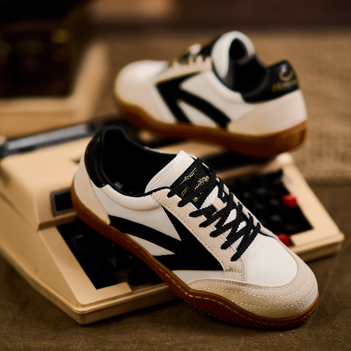 Olympism 1984) C-Class 異素材コンビレトロスニーカー – Karakubuy