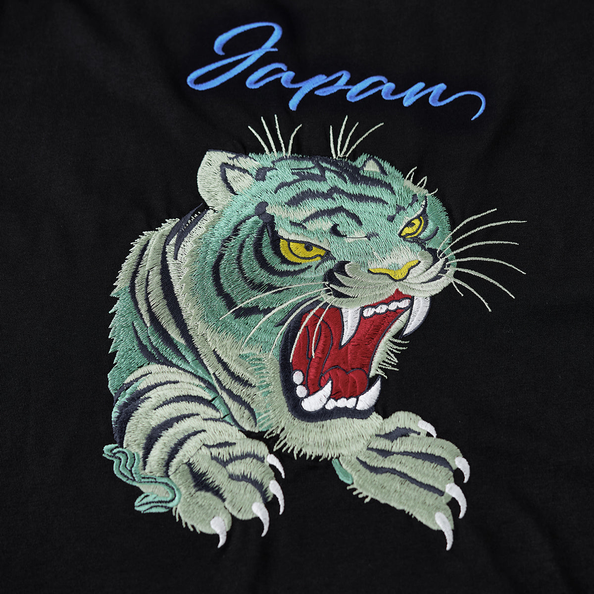 咆哮するブルータイガー」横須賀風刺繍入りコットンTシャツ – Karakubuy